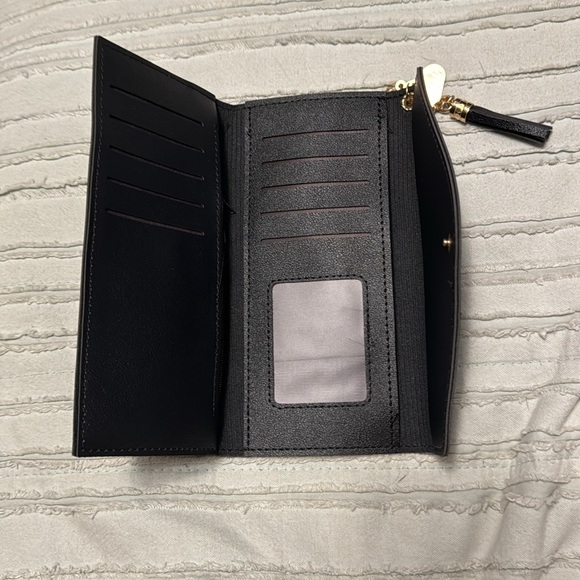New Wallet - Picture 2 of 2